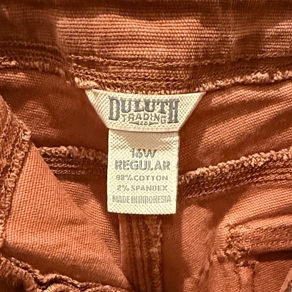 Duluth Trading Co Women's Rust Cargo Jeans - Picture 2 of 7